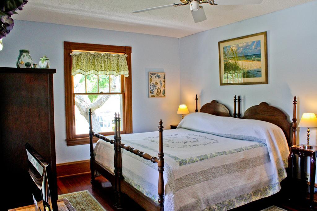Night Swan Intracoastal Bed & Breakfast New Smyrna Beach Extérieur photo