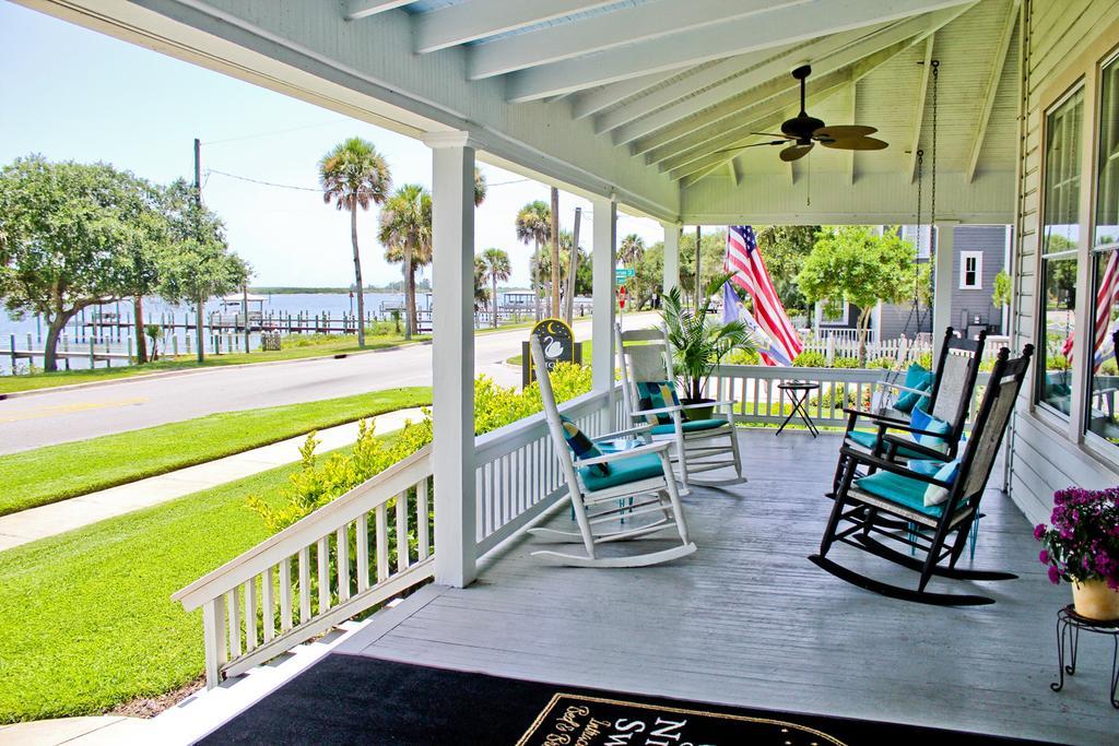 Night Swan Intracoastal Bed & Breakfast New Smyrna Beach Extérieur photo