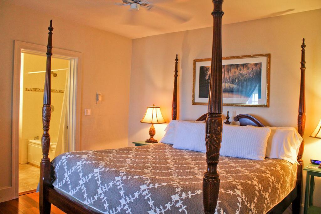 Night Swan Intracoastal Bed & Breakfast New Smyrna Beach Extérieur photo