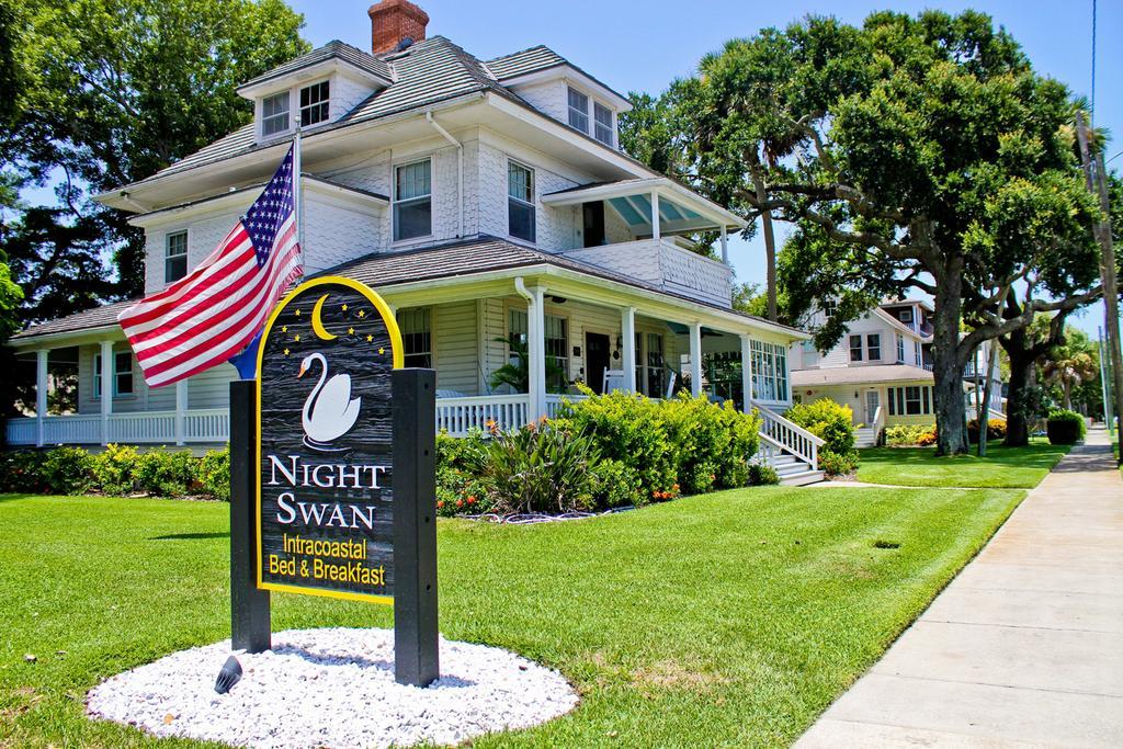 Night Swan Intracoastal Bed & Breakfast New Smyrna Beach Extérieur photo