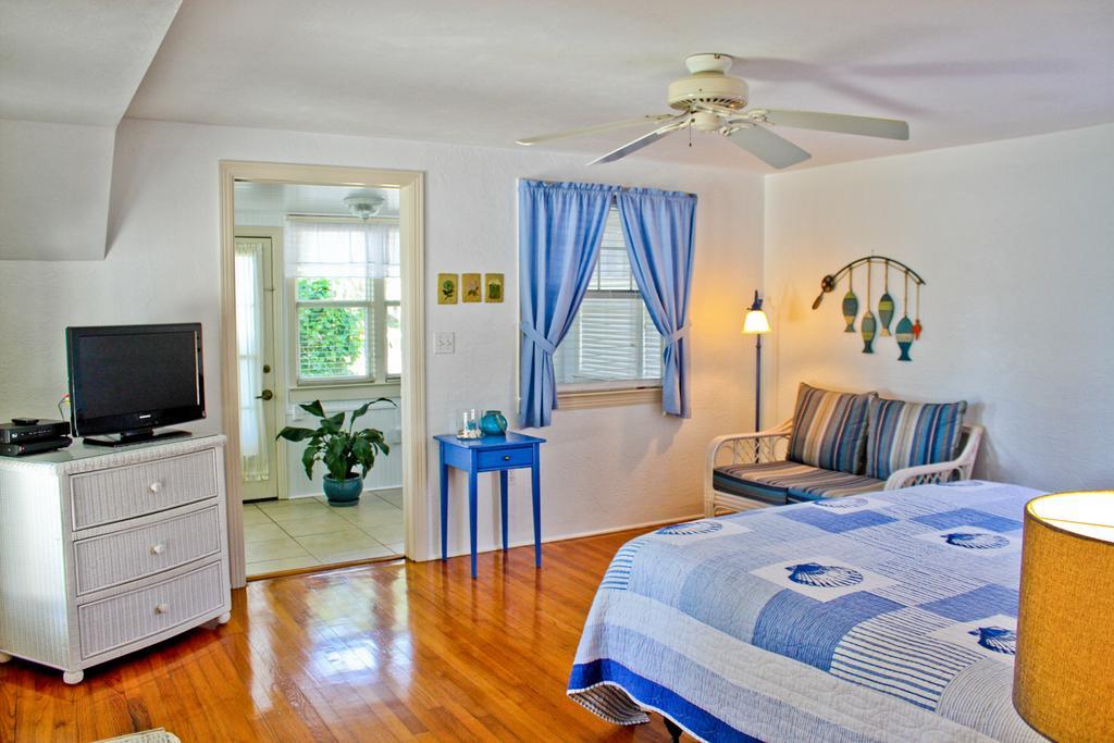 Night Swan Intracoastal Bed & Breakfast New Smyrna Beach Extérieur photo