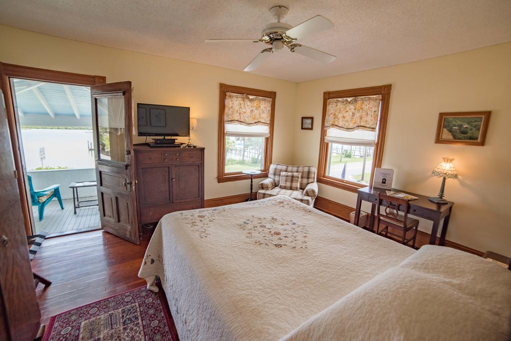 Night Swan Intracoastal Bed & Breakfast New Smyrna Beach Extérieur photo