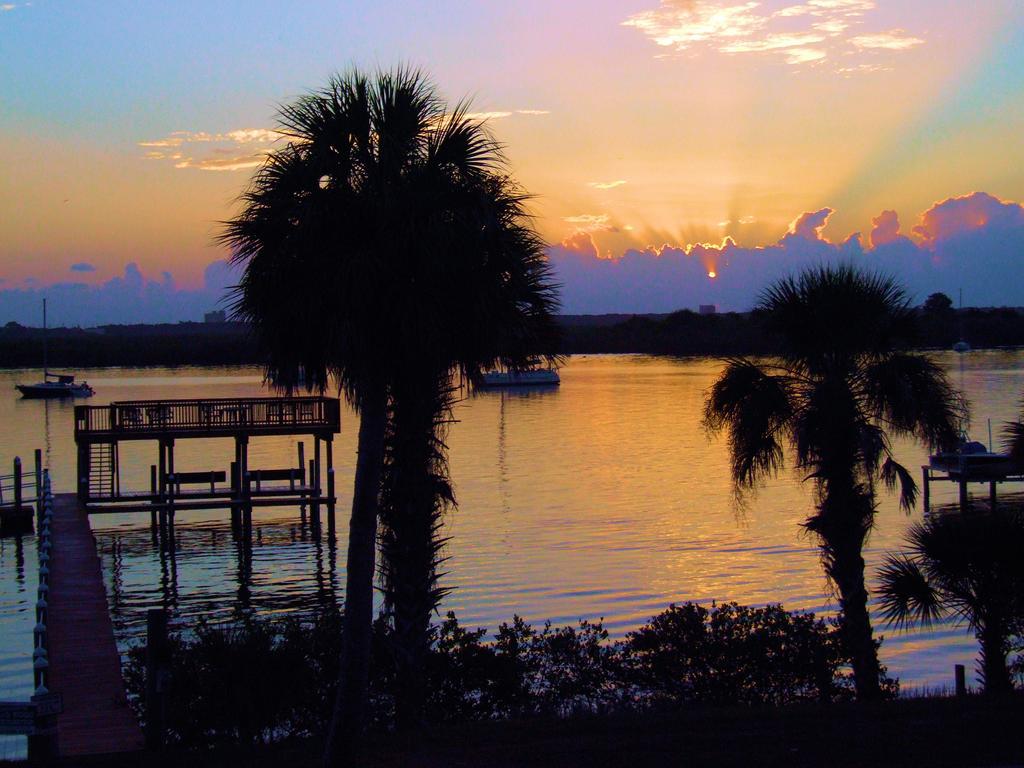 Night Swan Intracoastal Bed & Breakfast New Smyrna Beach Extérieur photo